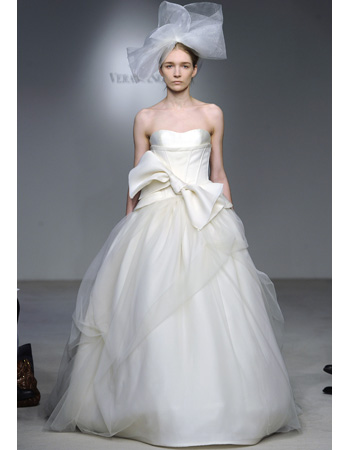 Colectia de rochii de mireasa Vera Wang, primavara 2012