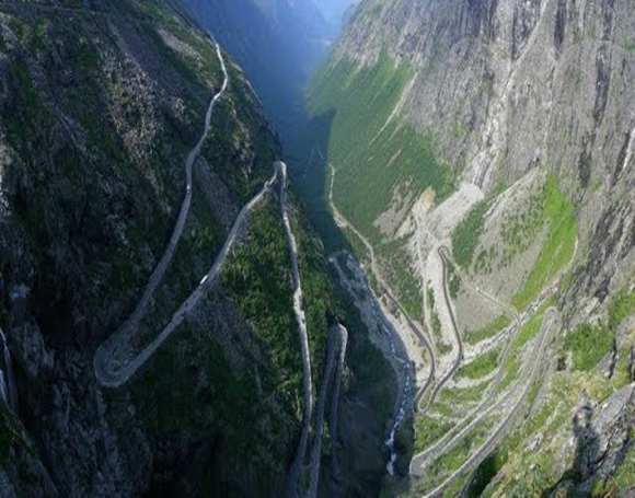 Top 15 al celor mai spectaculoase drumuri din lume