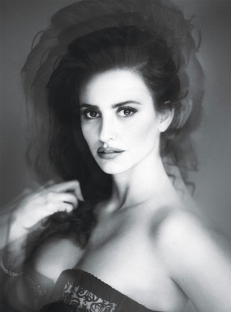 Penelope Cruz, sexy in W Magazine