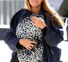 Beyonce si-a scos fetita la plimbare