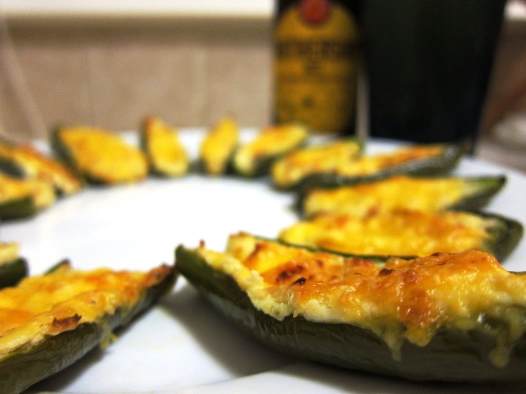 Jalapenos umpluti cu branza Jalapenos umpluti cu branza