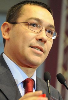 Ponta, atacat de adversarii politici