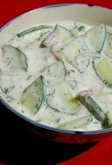 Salata cu sos de kefir