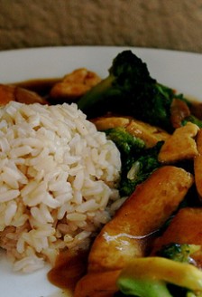 Tofu cu curry si broccoli