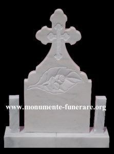 monumente funerare realizate in Romaia