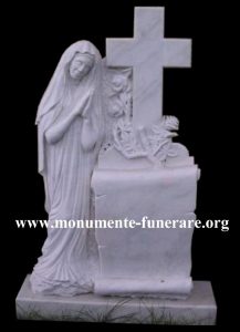 monumente funerare realizate in Romaia