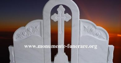 Monumente Funerare