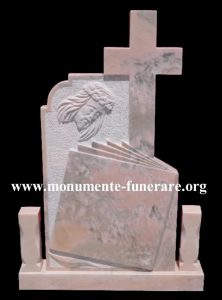 monumente funerare realizate in Romaia