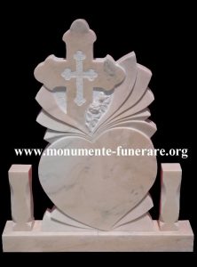 monumente funerare realizate in Romaia