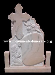 monumente funerare realizate in Romaia